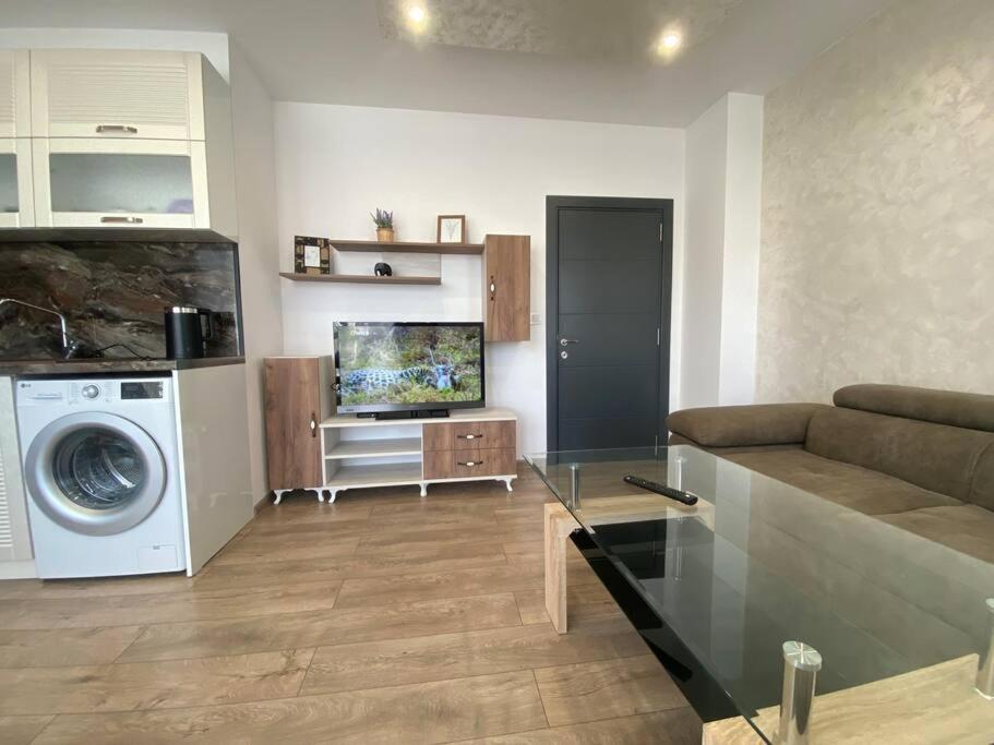 Cozy-1Bd Flat Apartment พลอฟดิฟ ภายนอก รูปภาพ